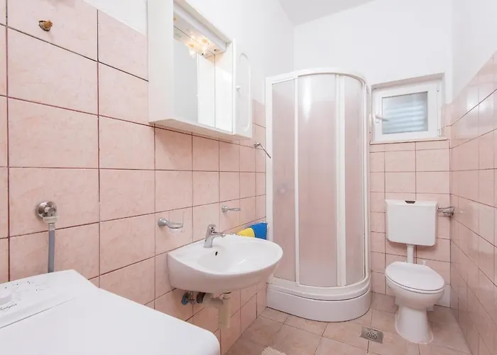 Ivona Apartment Loviste