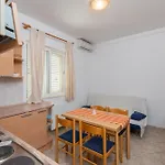 Ivona Apartman *