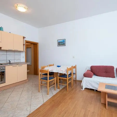 Ivona Apartment *