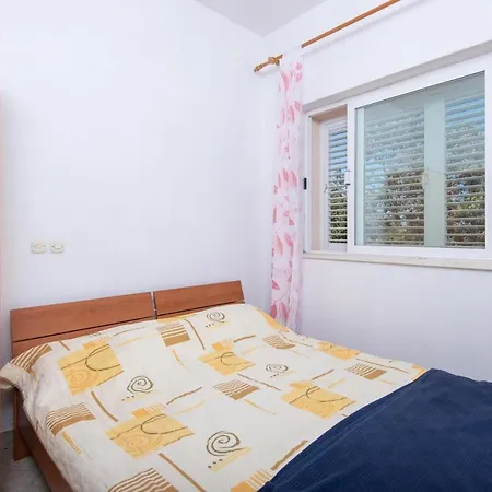 Ivona Apartment *