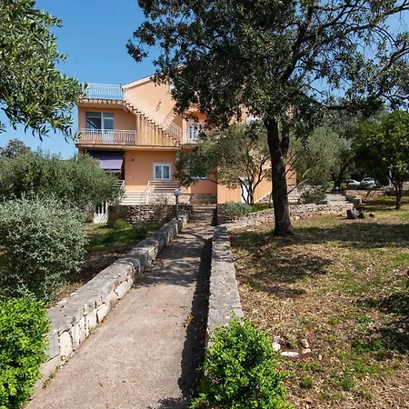 Апартаменты Ivona *