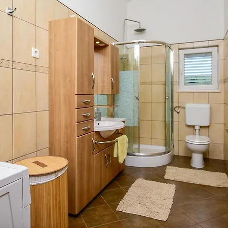 Apartment Ivona *